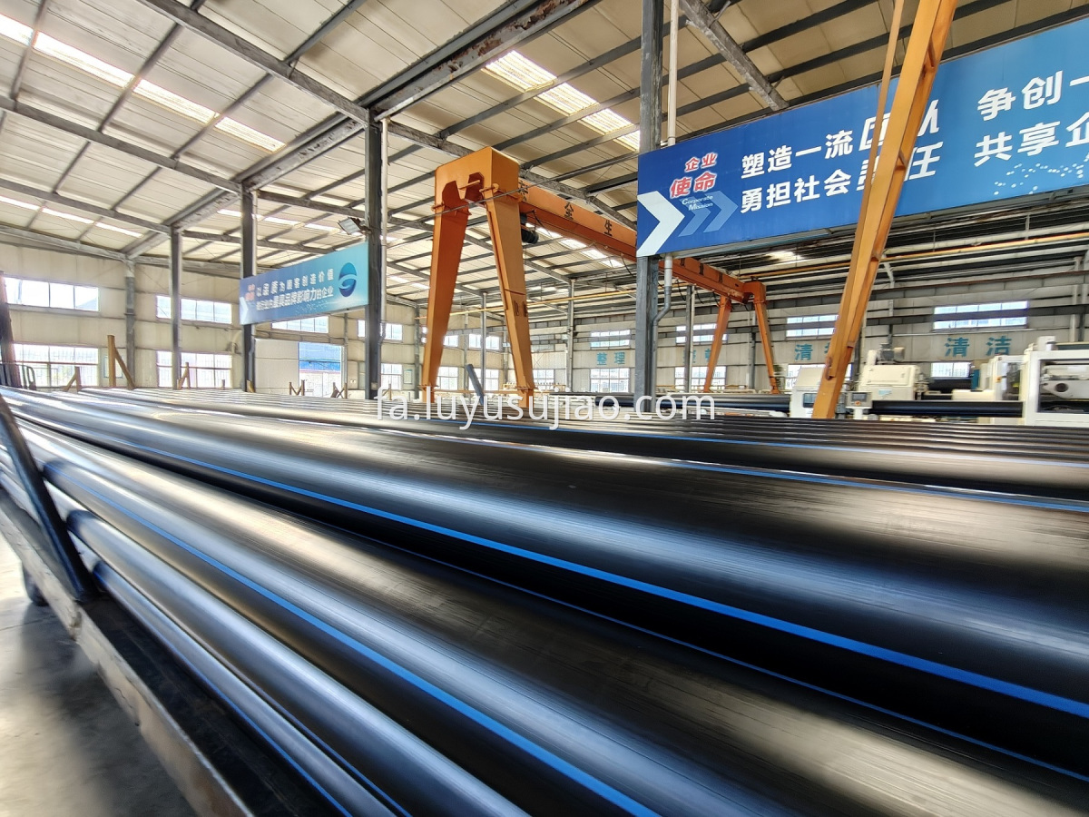 Polyethylene pressure pipe